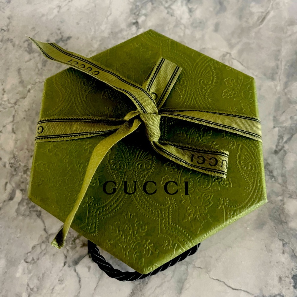 GUCCI gift box